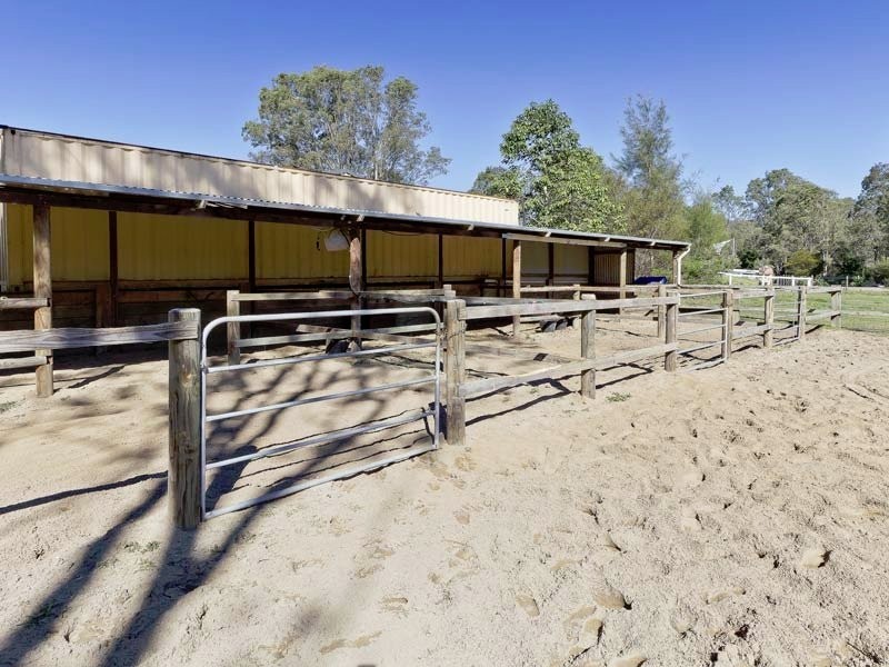 12 Davison Road, Camp Mountain QLD 4520