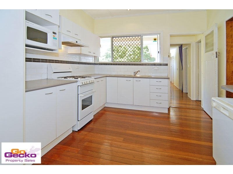 5 Nicholson Street, Mitchelton QLD 4053