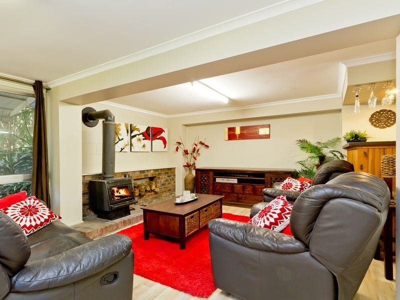 9 Wanawong Court, Ferny Hills QLD 4055