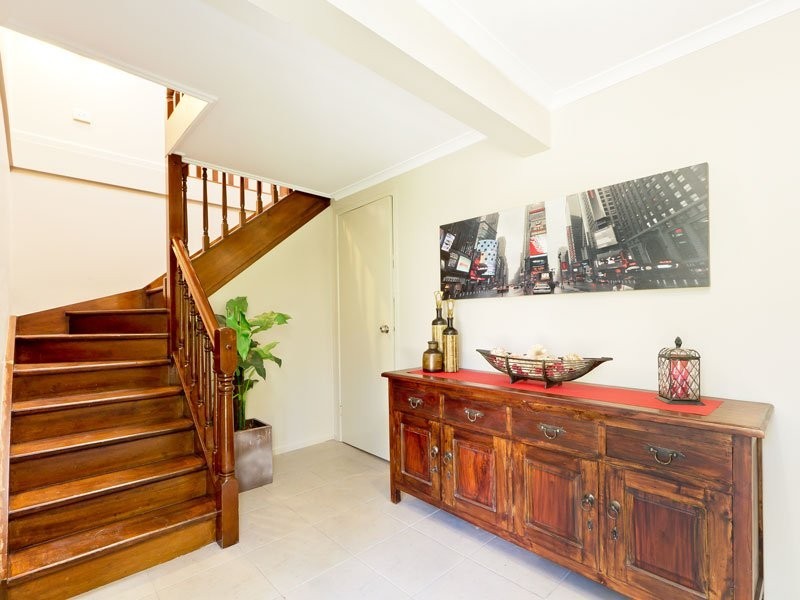 9 Wanawong Court, Ferny Hills QLD 4055