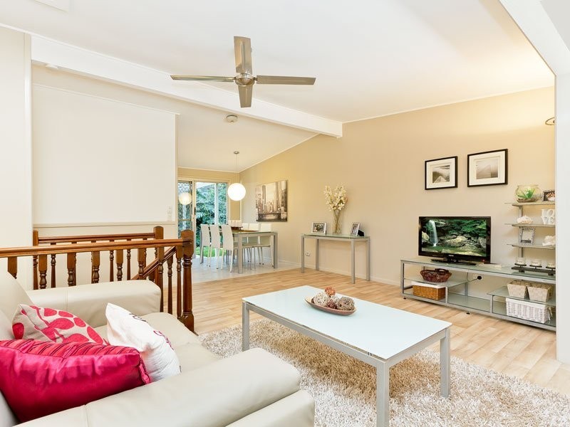 9 Wanawong Court, Ferny Hills QLD 4055