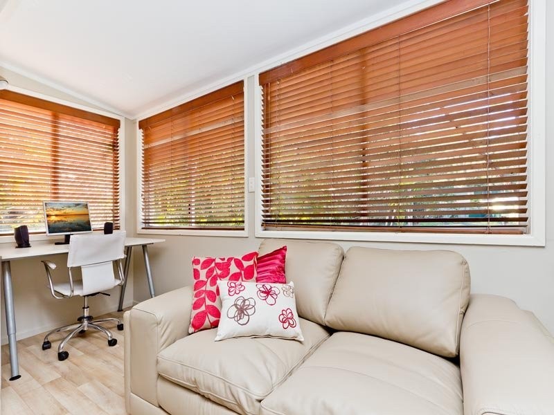 9 Wanawong Court, Ferny Hills QLD 4055