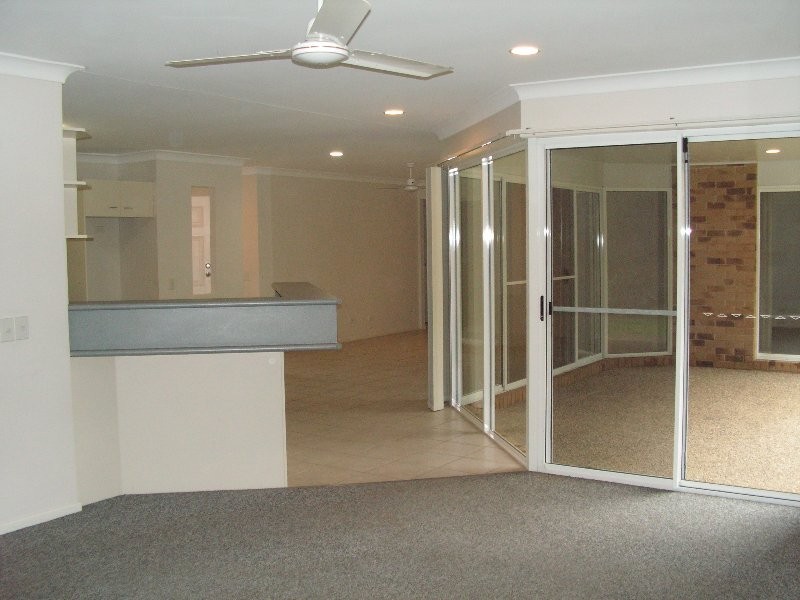 3 Reginald Avenue, Arana Hills QLD 4054