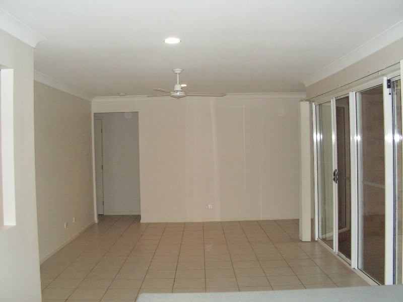 3 Reginald Avenue, Arana Hills QLD 4054