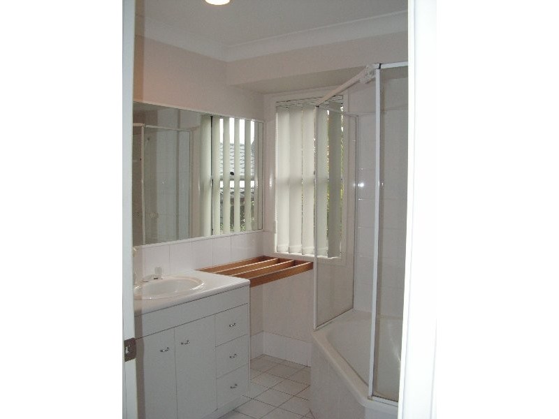 3 Reginald Avenue, Arana Hills QLD 4054