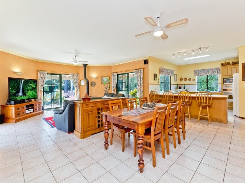 28 Greenwood Crescent, Samford Valley QLD 4520