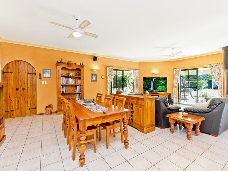 28 Greenwood Crescent, Samford Valley QLD 4520