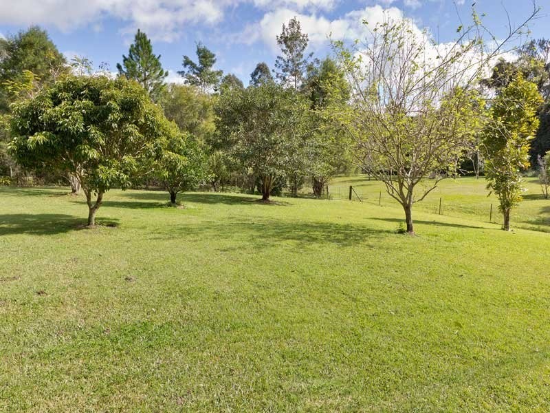 28 Greenwood Crescent, Samford Valley QLD 4520
