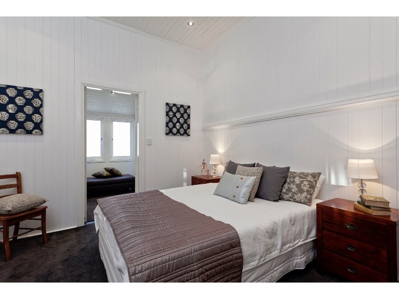 9 Malcolm Street, Enoggera QLD 4051