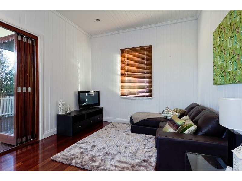 9 Malcolm Street, Enoggera QLD 4051