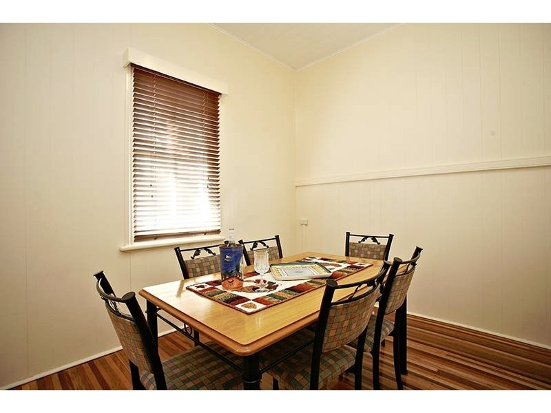 18 Hammond Street, Red Hill QLD 4059