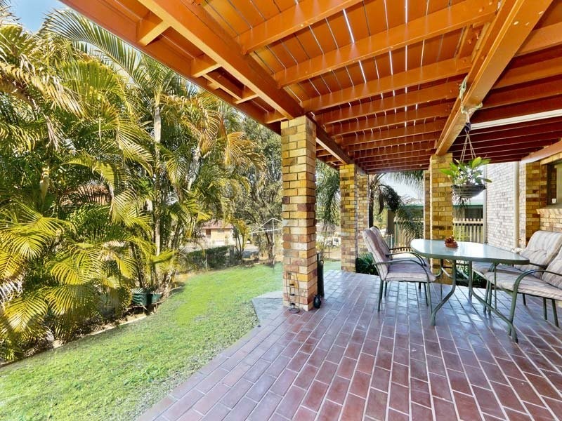 75 Illuta Avenue, Ferny Hills QLD 4055