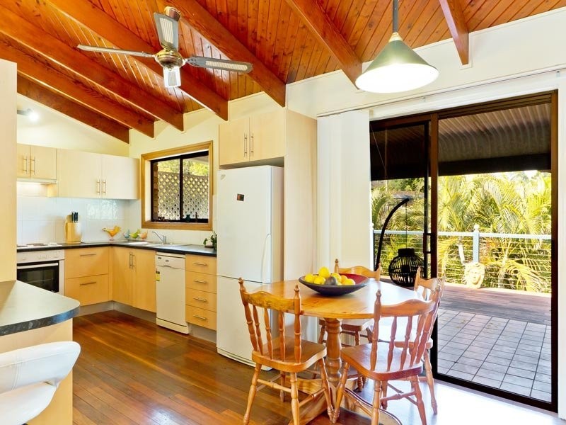 75 Illuta Avenue, Ferny Hills QLD 4055