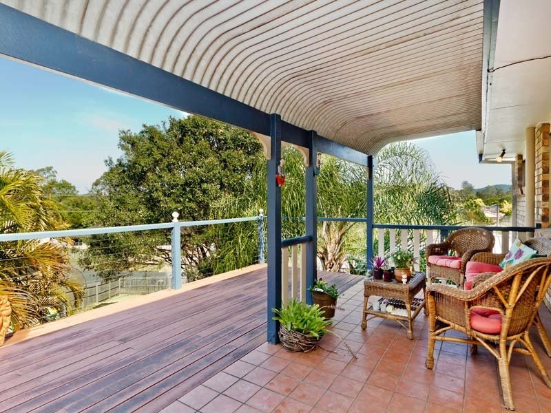 75 Illuta Avenue, Ferny Hills QLD 4055