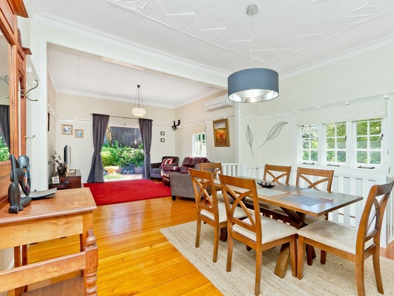 15 Theale Terrace, Ashgrove QLD 4060