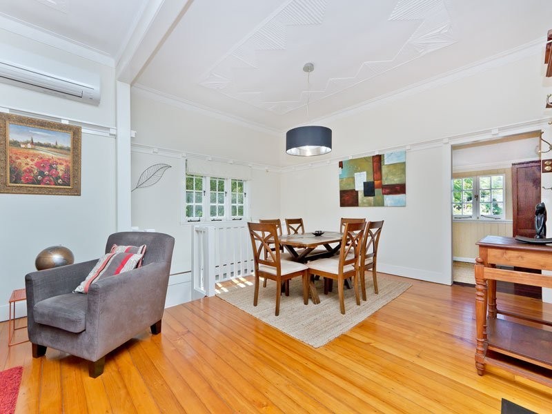 15 Theale Terrace, Ashgrove QLD 4060