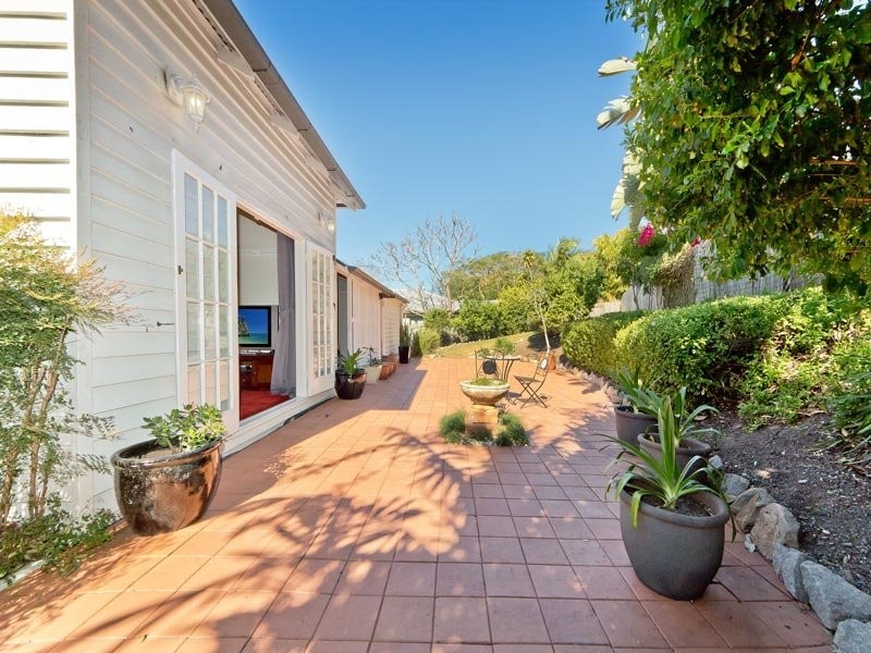 15 Theale Terrace, Ashgrove QLD 4060