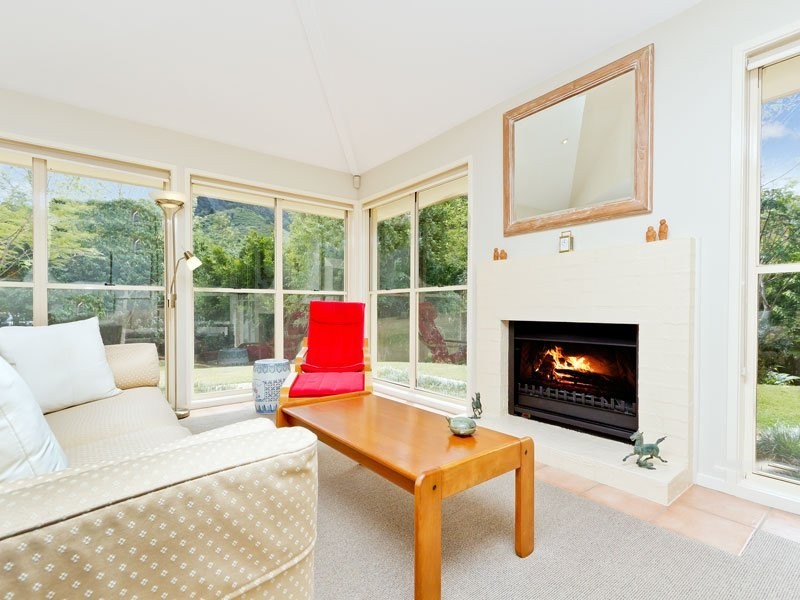 6 Birdwood Drive, Samford Valley QLD 4520