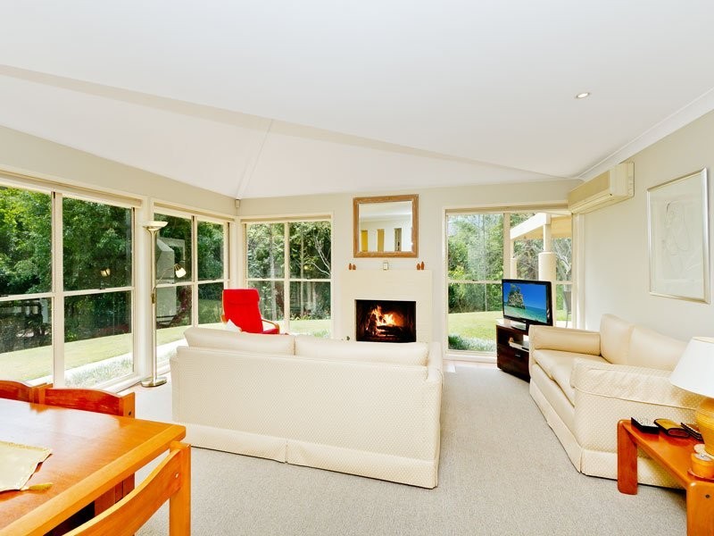 6 Birdwood Drive, Samford Valley QLD 4520