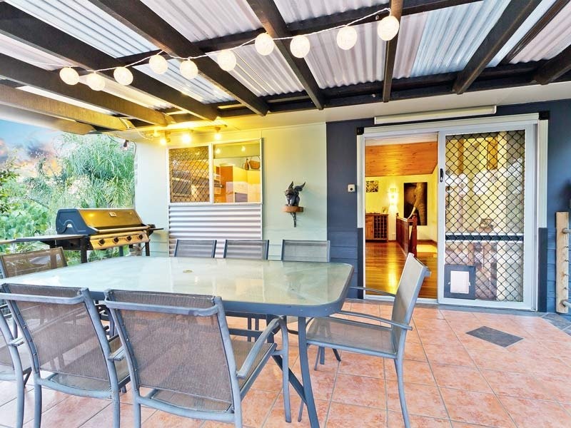 10 Tarnee Street, Ferny Hills QLD 4055