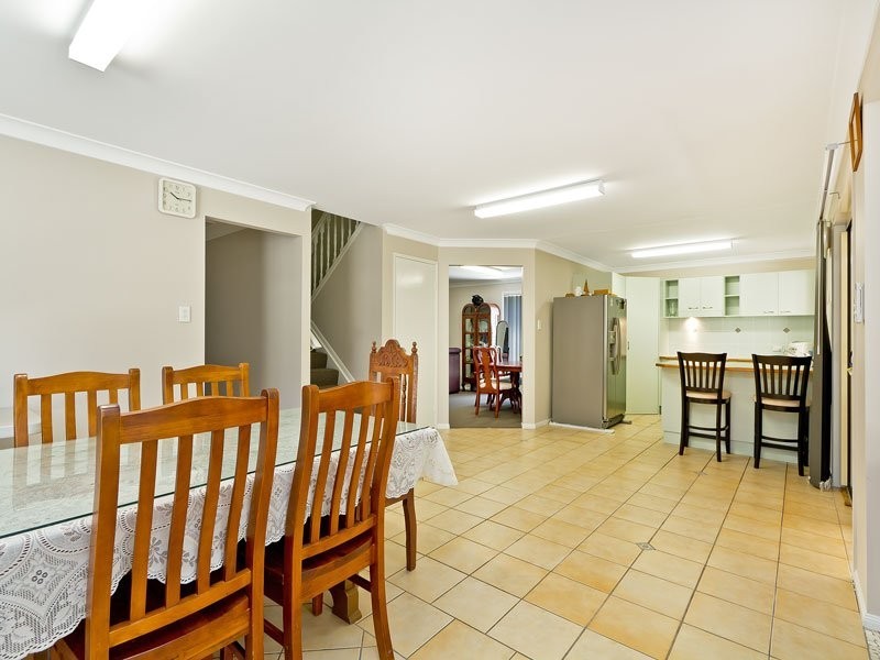 42 Minnelli Place, Mcdowall QLD 4053