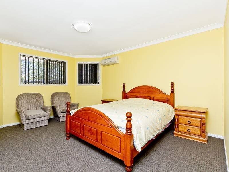 42 Minnelli Place, Mcdowall QLD 4053