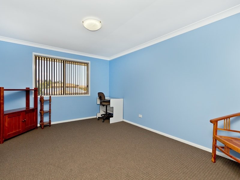 42 Minnelli Place, Mcdowall QLD 4053