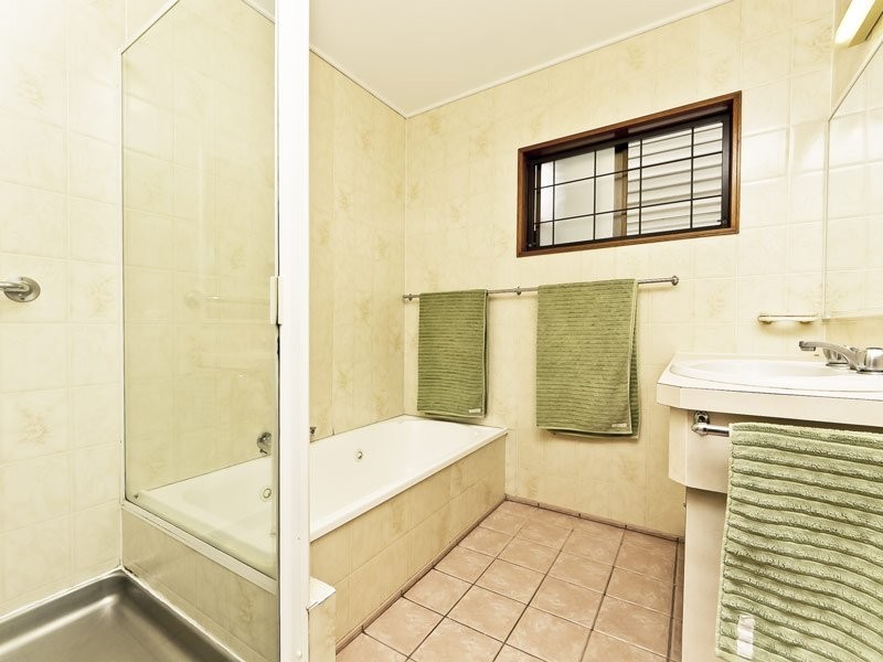 10 Barvas Street, Ferny Grove QLD 4055