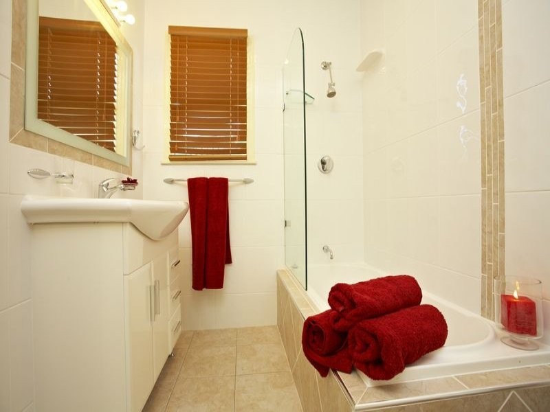 11 Trumpy Street, Silkstone QLD 4304