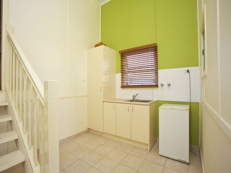 11 Trumpy Street, Silkstone QLD 4304