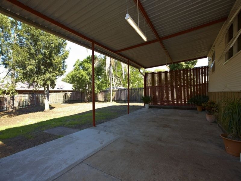 11 Trumpy Street, Silkstone QLD 4304