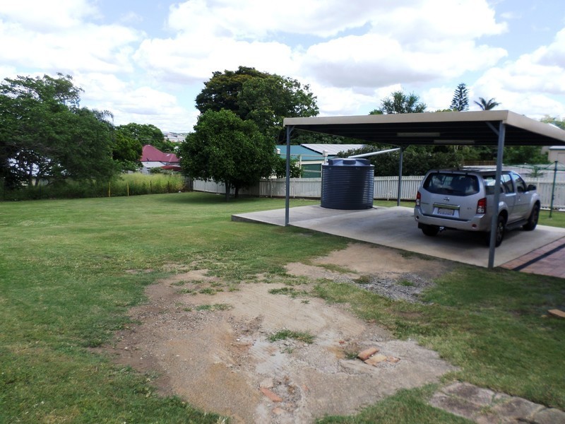 94 Downs Street, North Ipswich QLD 4305