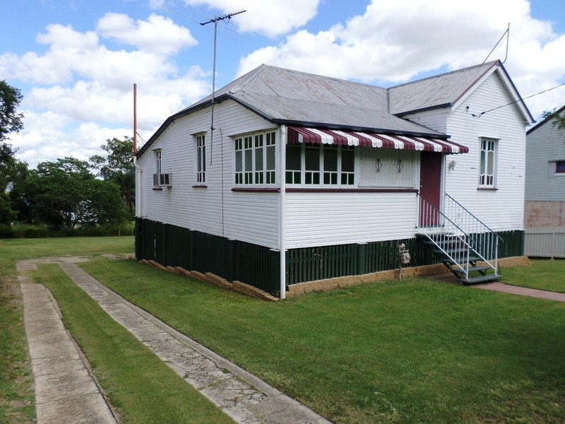 94 Downs Street, North Ipswich QLD 4305