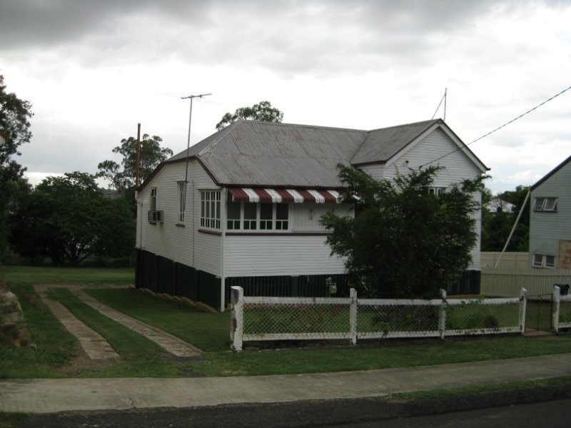 94 Downs Street, North Ipswich QLD 4305