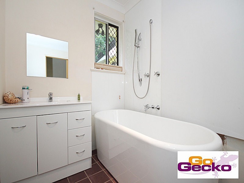 4 Adina Street, Raceview QLD 4305