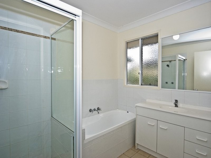 18 Yuraga Place, Deebing Heights QLD 4306