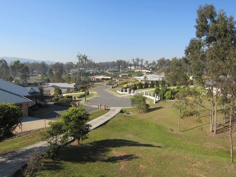 18 Yuraga Place, Deebing Heights QLD 4306
