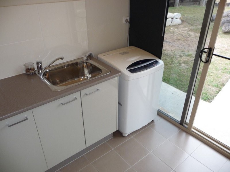 6 Thompson Court, Kensington Grove QLD 4341