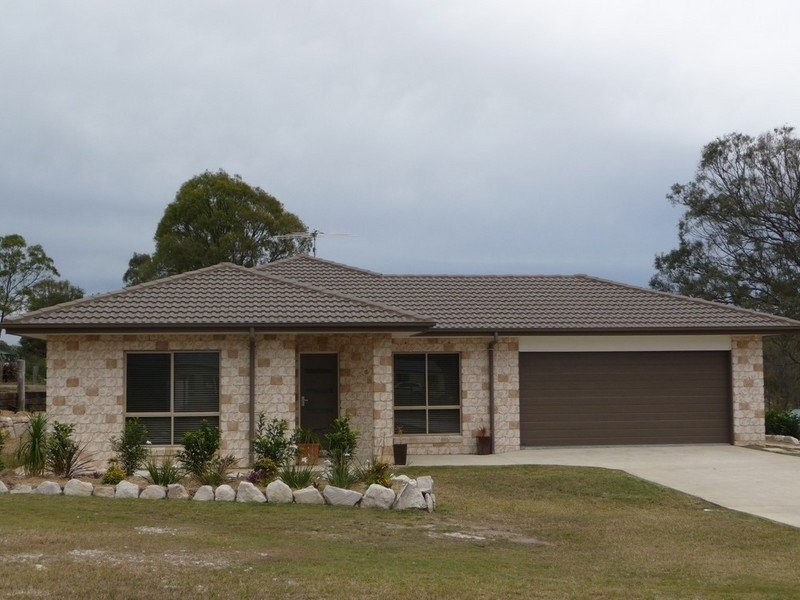 6 Thompson Court, Kensington Grove QLD 4341
