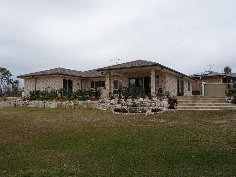 6 Thompson Court, Kensington Grove QLD 4341