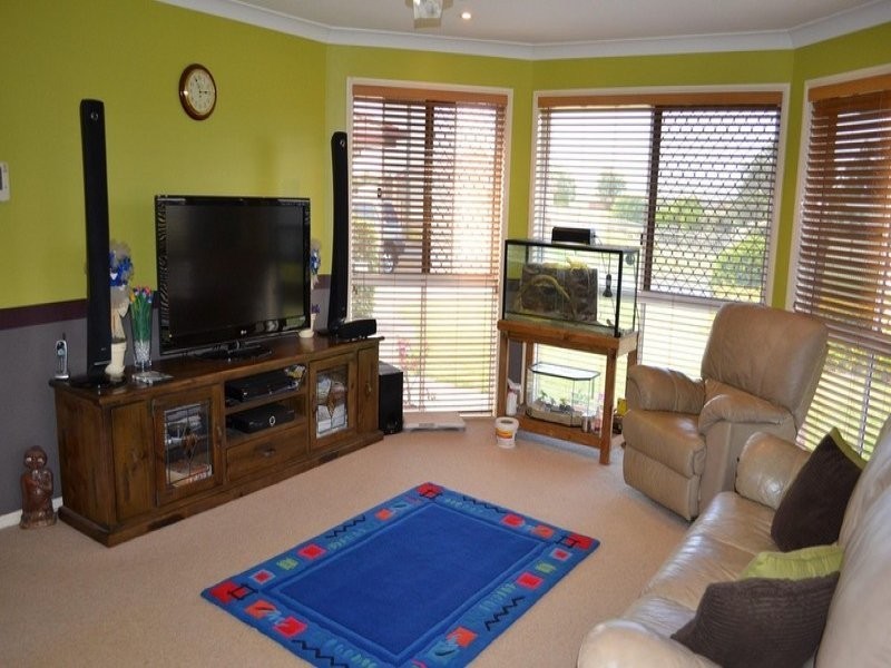 2 Banbury Court, Willowbank QLD 4306