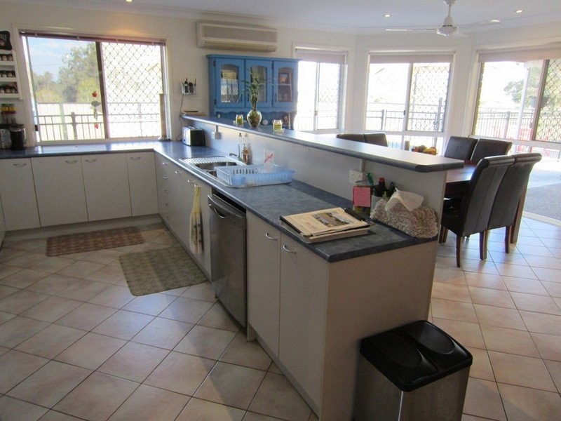 2 Banbury Court, Willowbank QLD 4306