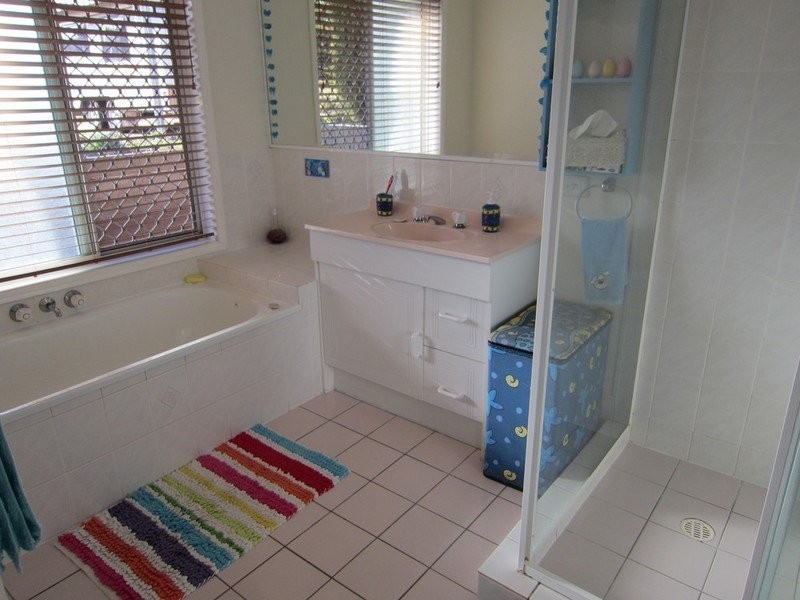 2 Banbury Court, Willowbank QLD 4306