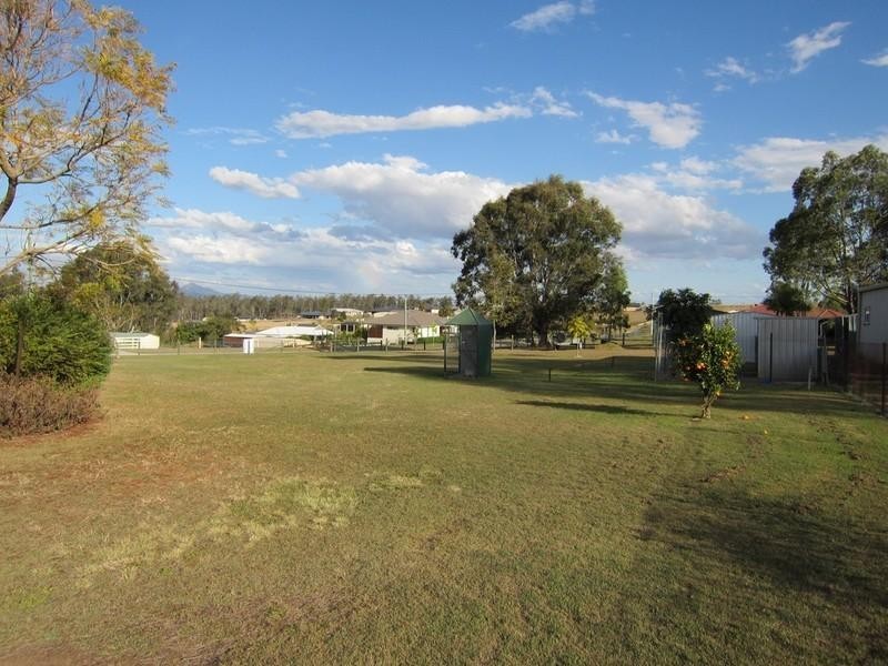 2 Banbury Court, Willowbank QLD 4306