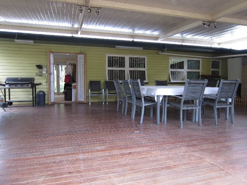 24 Blaxland Street, Eastern Heights QLD 4305