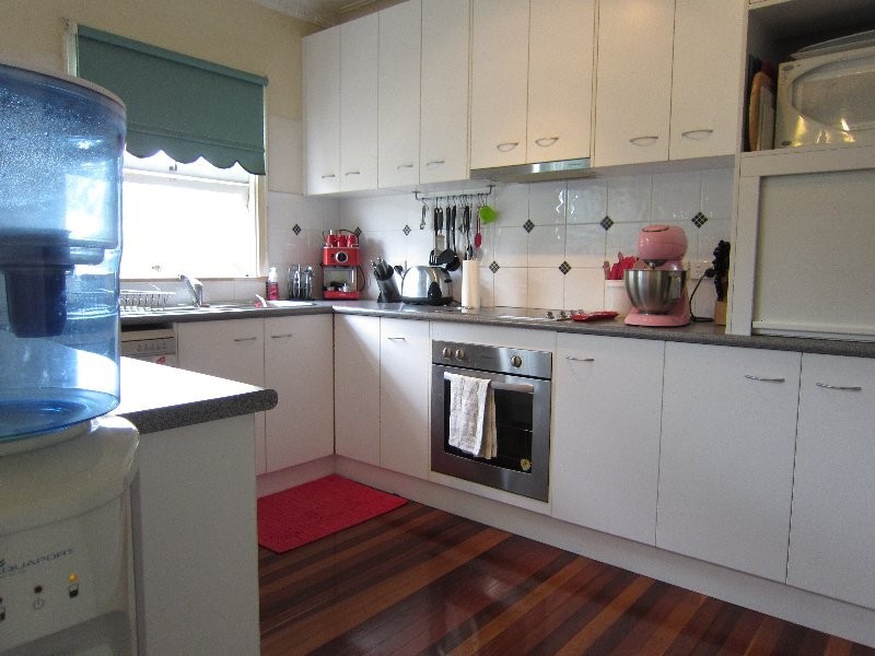 24 Blaxland Street, Eastern Heights QLD 4305