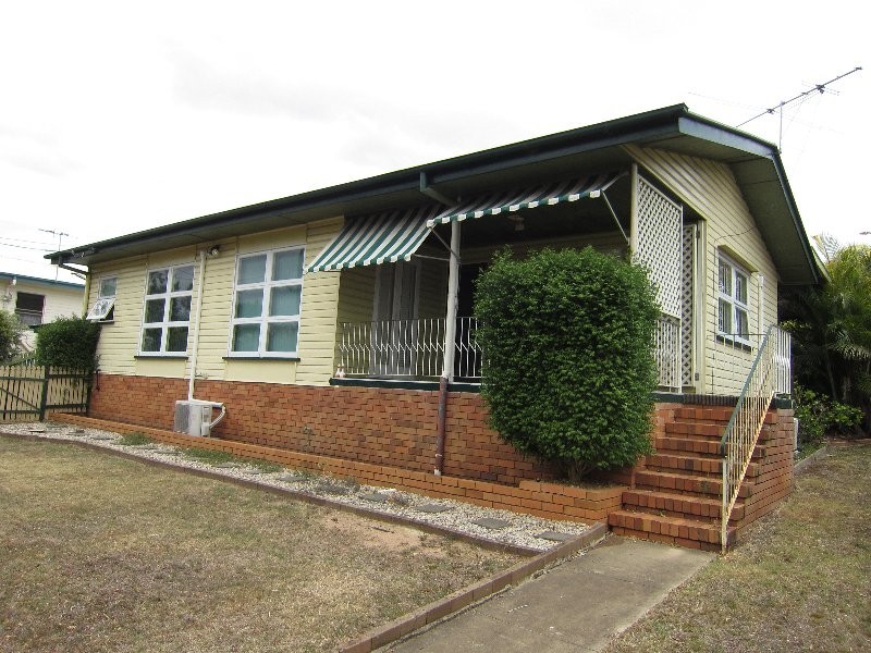 24 Blaxland Street, Eastern Heights QLD 4305