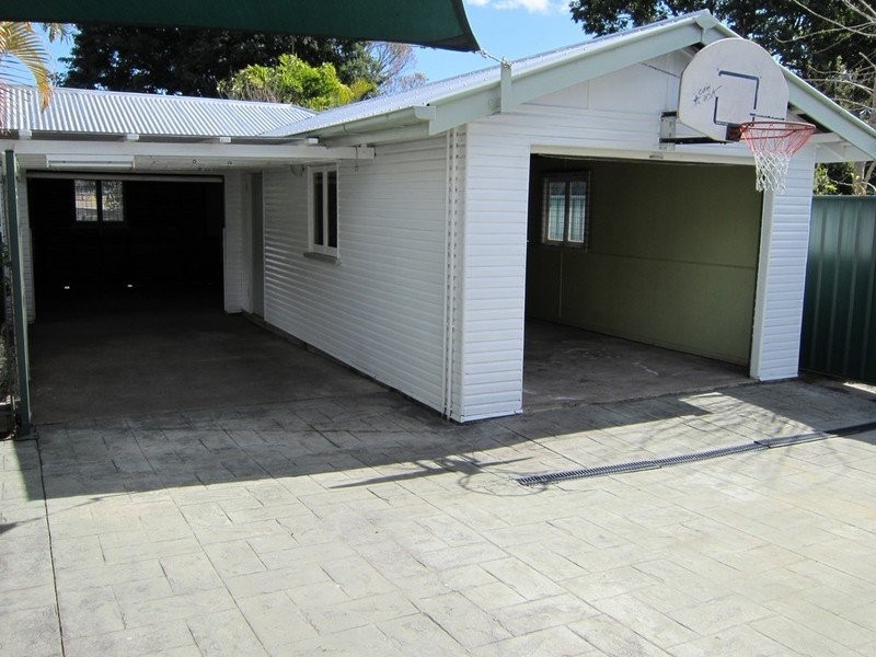 11 Spengler Street, East Ipswich QLD 4305