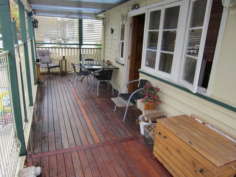4 Cramb Street, Eastern Heights QLD 4305