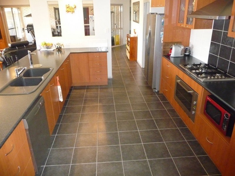 26 Loder Road, Thagoona QLD 4306